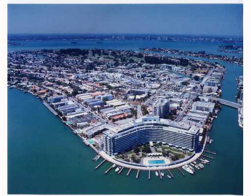 King Cole Condo Miami Beach Boat Docks