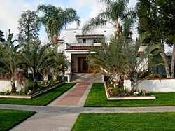 Los Cerritos Home