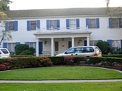 Los Cerritos Home