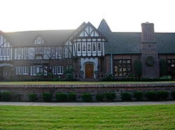 Los Cerritos Home