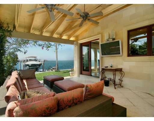 Tampa waterfront homes for sale in florida