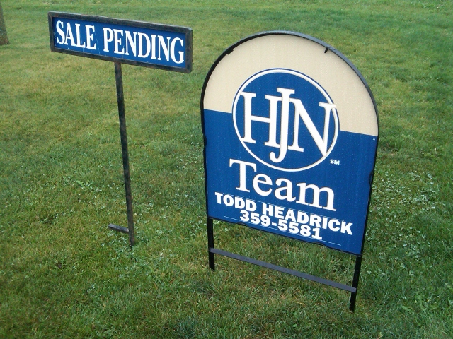 Todd Headrick Sale Pending Sign