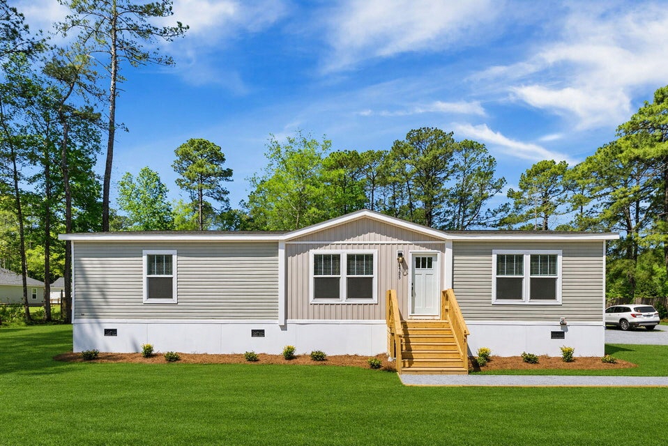 6105 Fox Drive, Ravenel, SC, 29470 United States