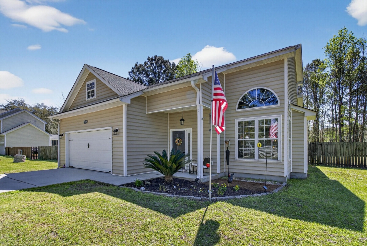 7389 Commodore Road, Hollywood, SC, 29449 United States