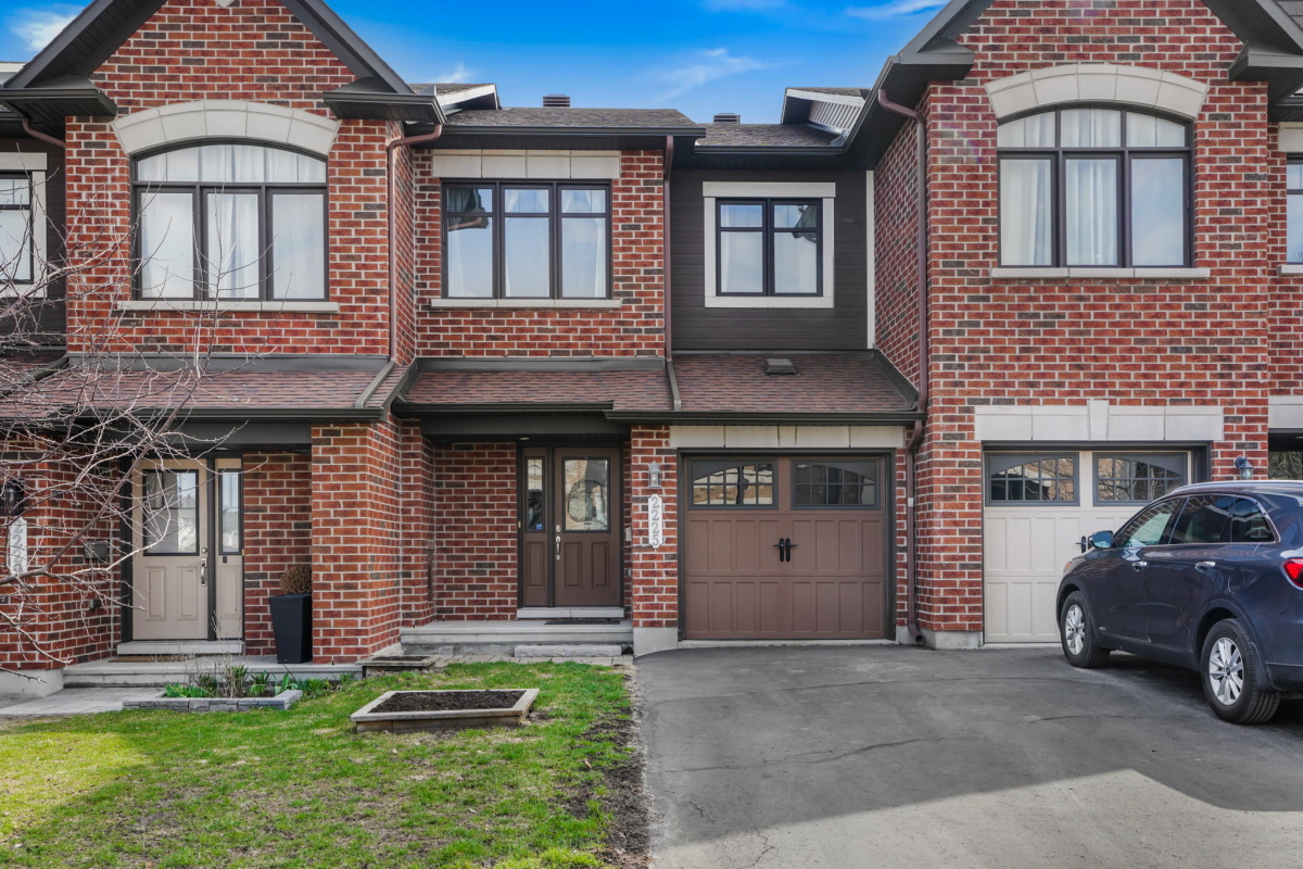2225 Marble Cres, Rockland, ON, K4K 0G9 Canada