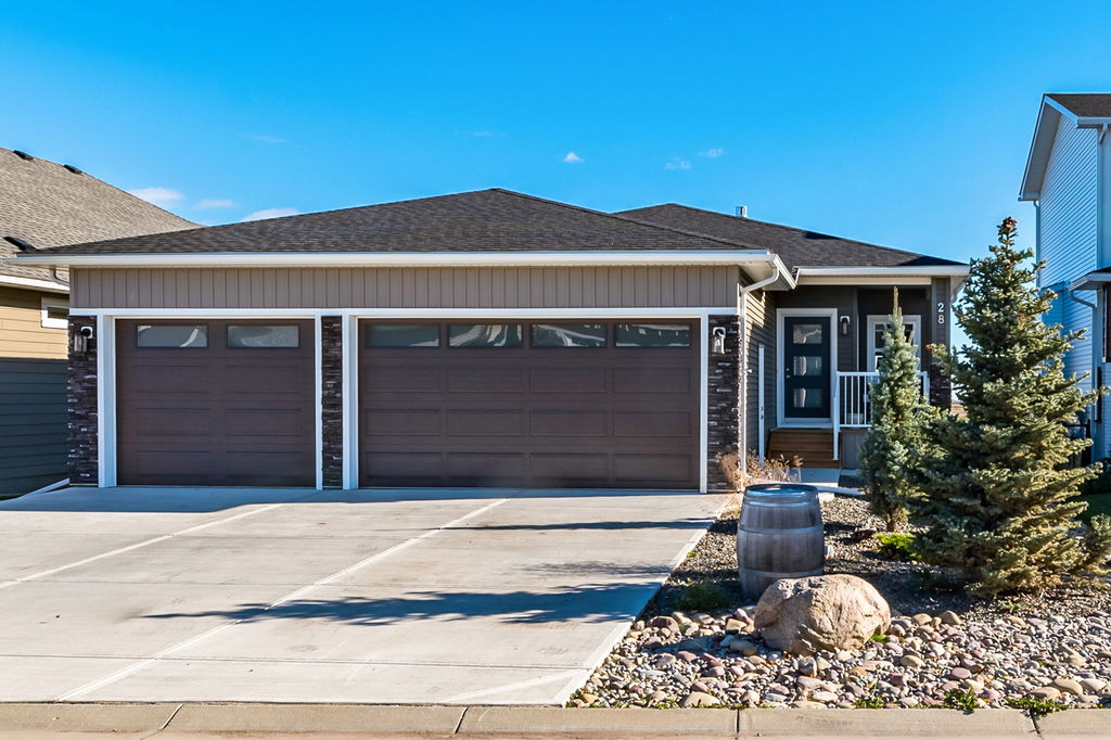 28 Havenfield Drive, Carstairs, AB, T0M 0X0 Canada