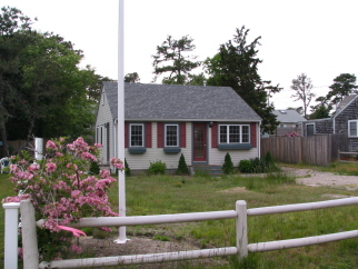 39 Uncle Rolf Road, Dennisport, MA, United States