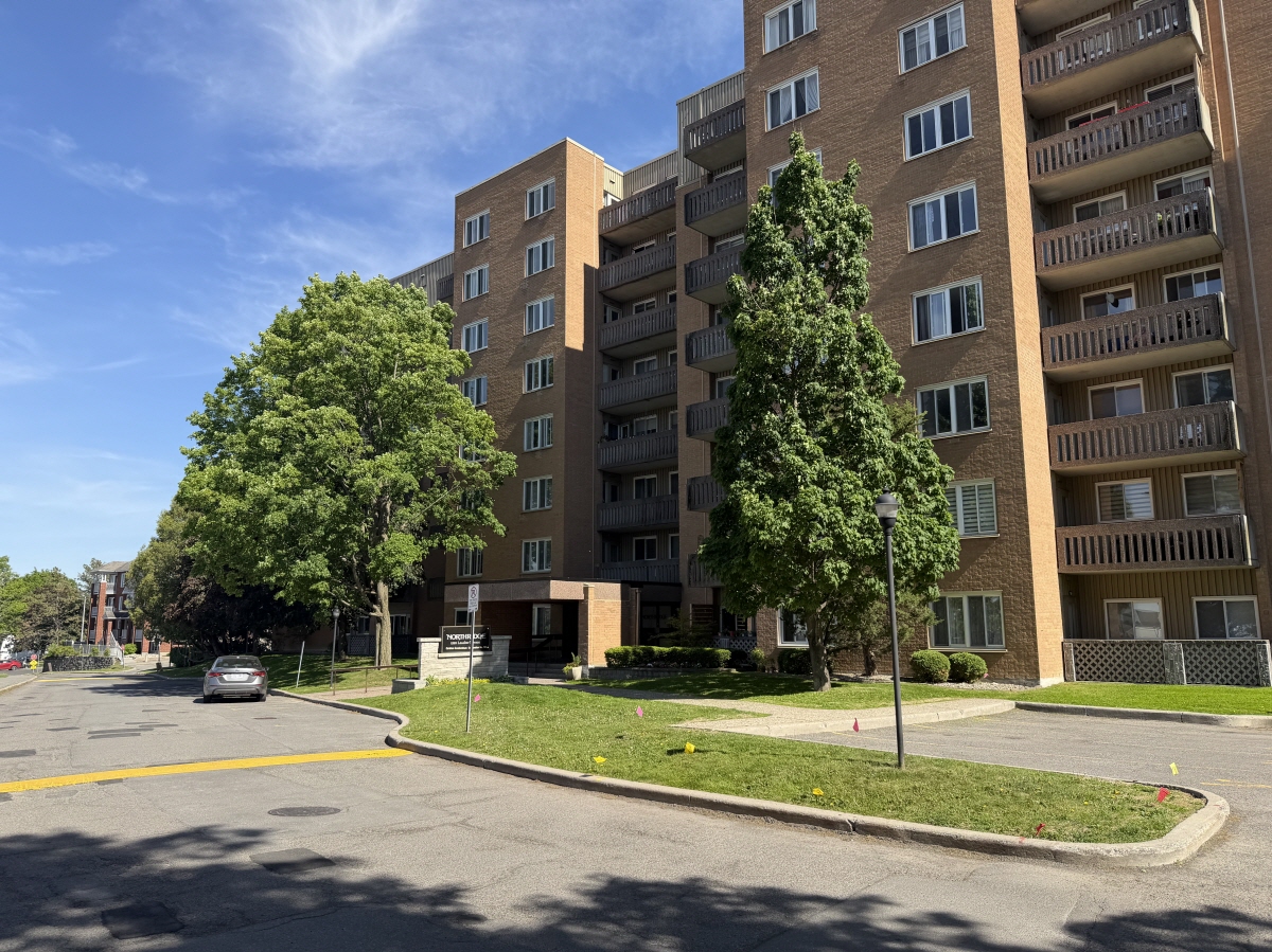 #603 1599 Lassiter Terr., Ottawa, ON, K1J 8R6 Canada