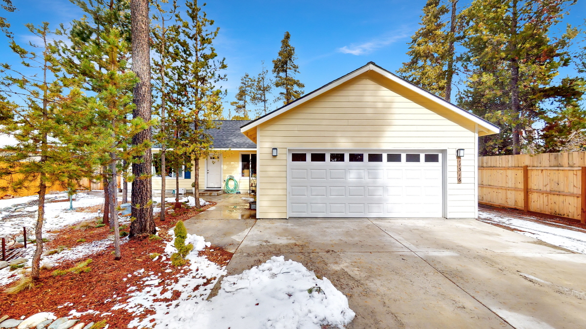 17316 Golden Eye Drive, Bend, OR, 97707 United States