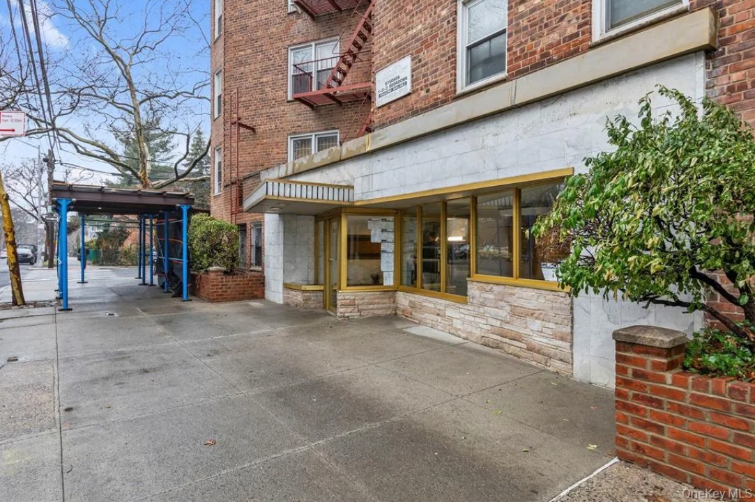 612 55-05 Woodside Avenue, Woodside, NY, 11377 United States