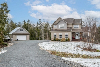 339 Briancrest Road, Windsor Junction, NS, B2T 2A1 Canada