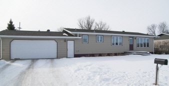 606 7th Ave, Rolette, ND, 58366