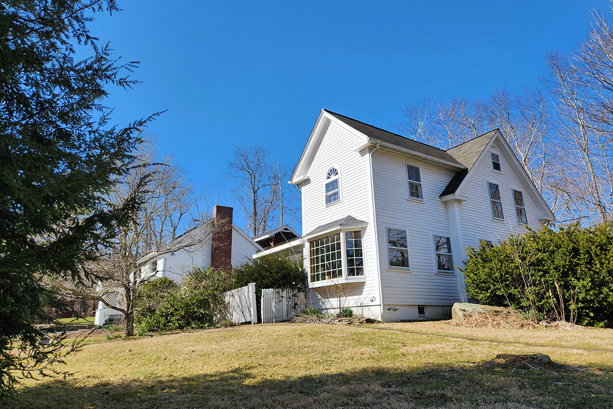 43 Smith Hanson Rd, North Brookfield, MA, 01583 United States