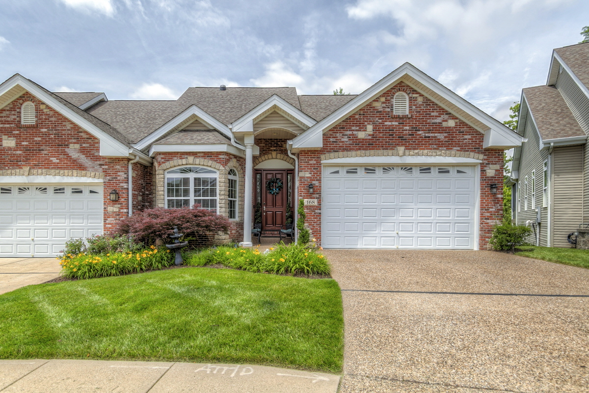 168 Woodland Place Ct., Saint Charles, MO, 63303 United States
