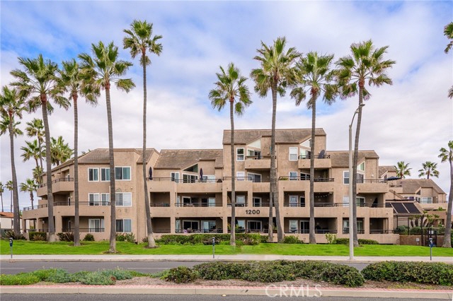 1200 Pacific Coast Highway #113, Huntington Beach, CA, 92648 Canada