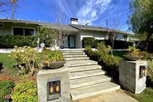 4913 Angeles Crest, La Canada Flintridge, CA, 91011 Canada