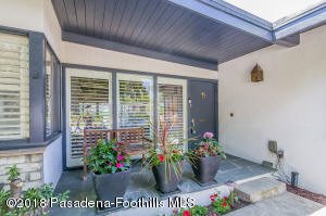 926 Crestview Drive, Pasadena, AK, 91107 United States