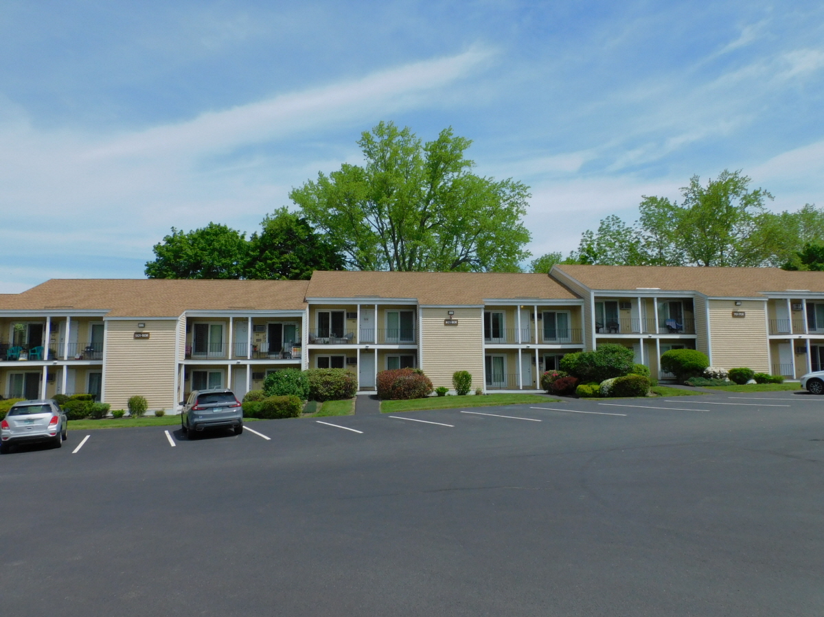 806 Cocheco Court, Dover, NH, 03820 United States
