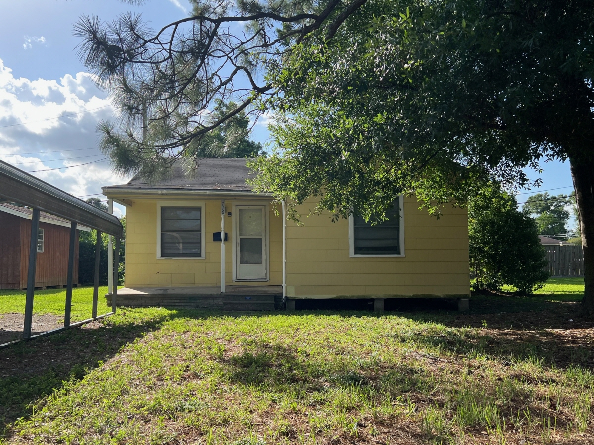 716 Hardy Ave., Nederland, TX, 77627 United States