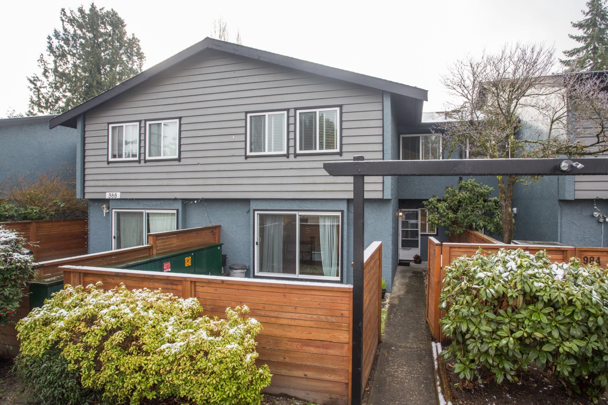 986 Howie Ave, Coquitlam, BC, V3J 1T3 Canada