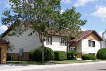 210 West 7th Street, Bottineau, ND