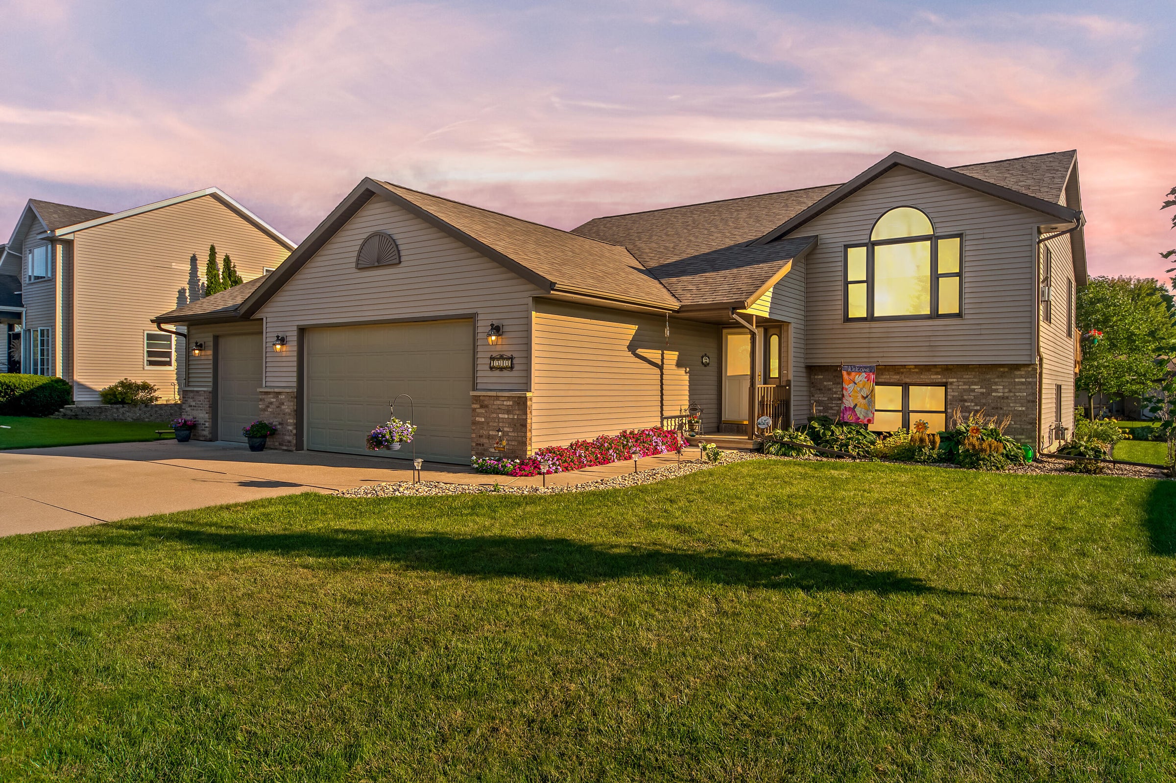 Nichole Mathison Featured Homes for Sale in Coon Valley - Nichole Mathison, Moldenhauer ...